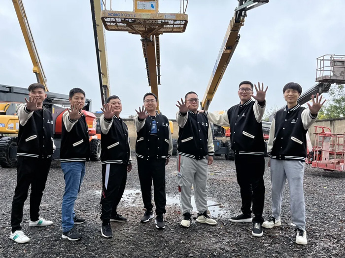 众能联合的5周岁，半岛官网平台（China）官方网站这么过！-4.jpg