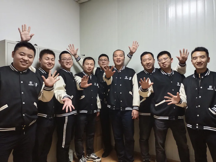 众能联合的5周岁，半岛官网平台（China）官方网站这么过！-9.jpg